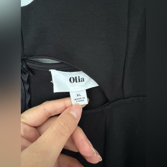 Cue the Cutout Black Keyhole Bodycon Midi Dress - Picture 7 of 8